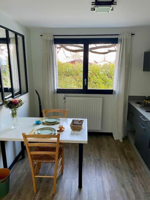 Appartement Independant 30 M² A 500M Du Lac, 2 Velos Et Parking Fournis Sévrier Exteriör bild
